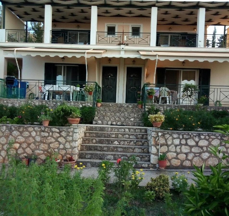Ferienwohnung To Ampelaki Tsoukaládhes Exterior foto